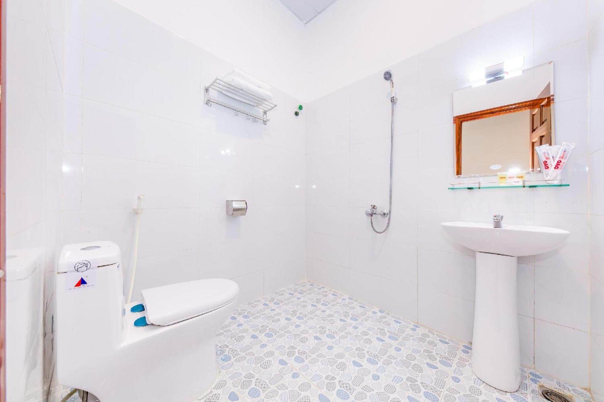 Super Oyo 598 Peony Hotel Cam Ranh Exterior photo