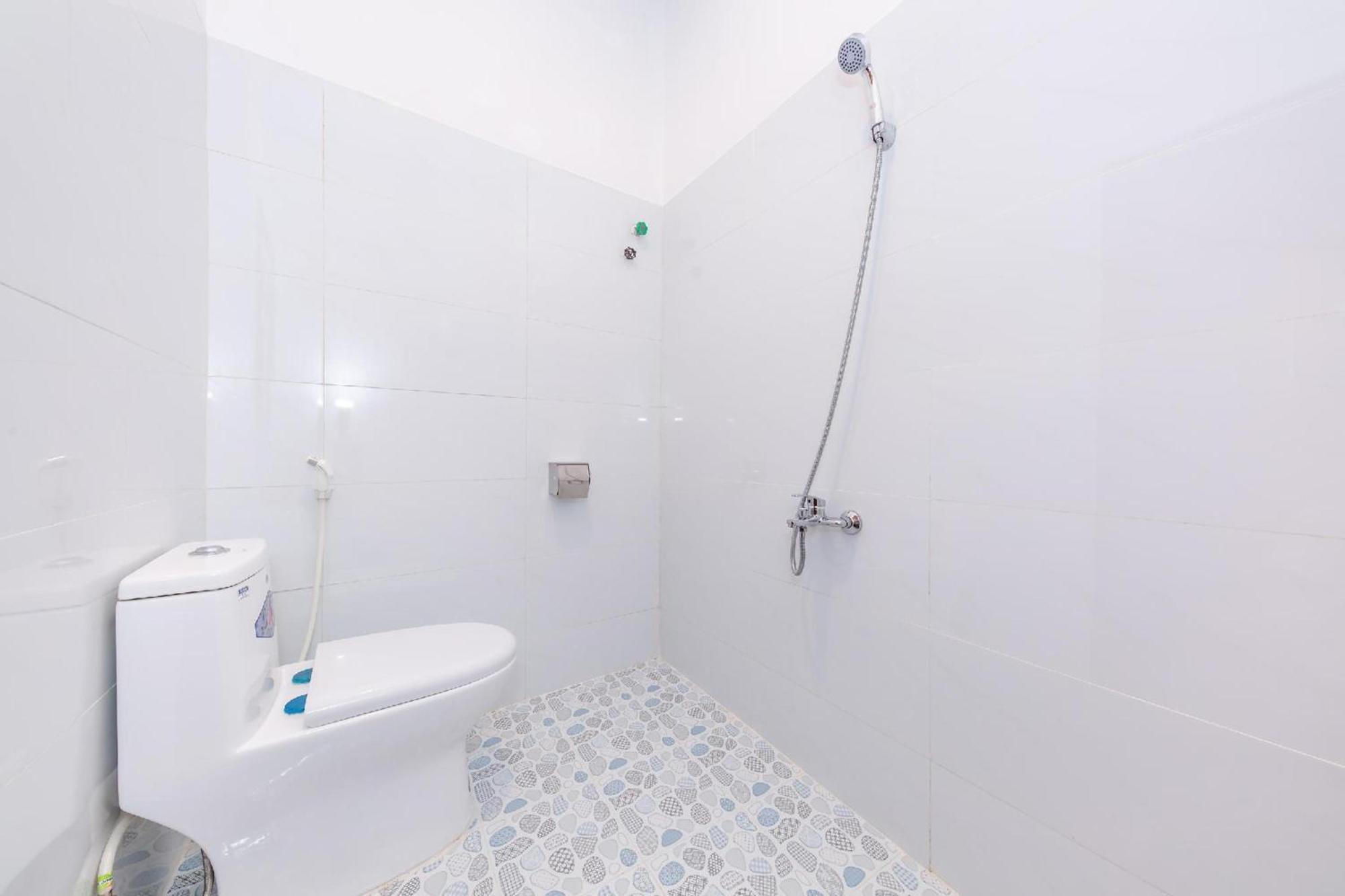 Super Oyo 598 Peony Hotel Cam Ranh Exterior photo