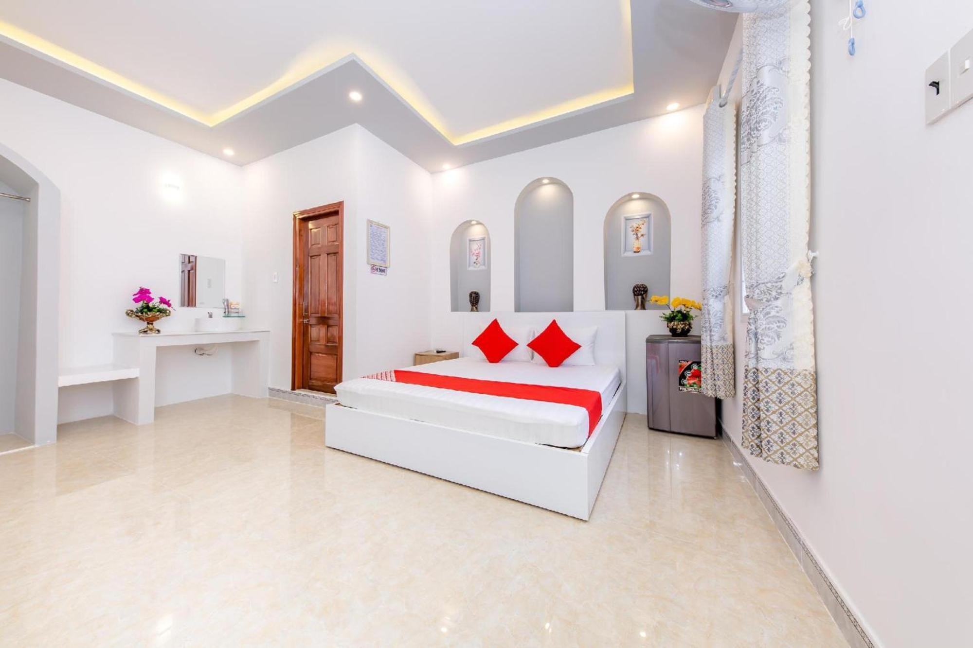 Super Oyo 598 Peony Hotel Cam Ranh Exterior photo